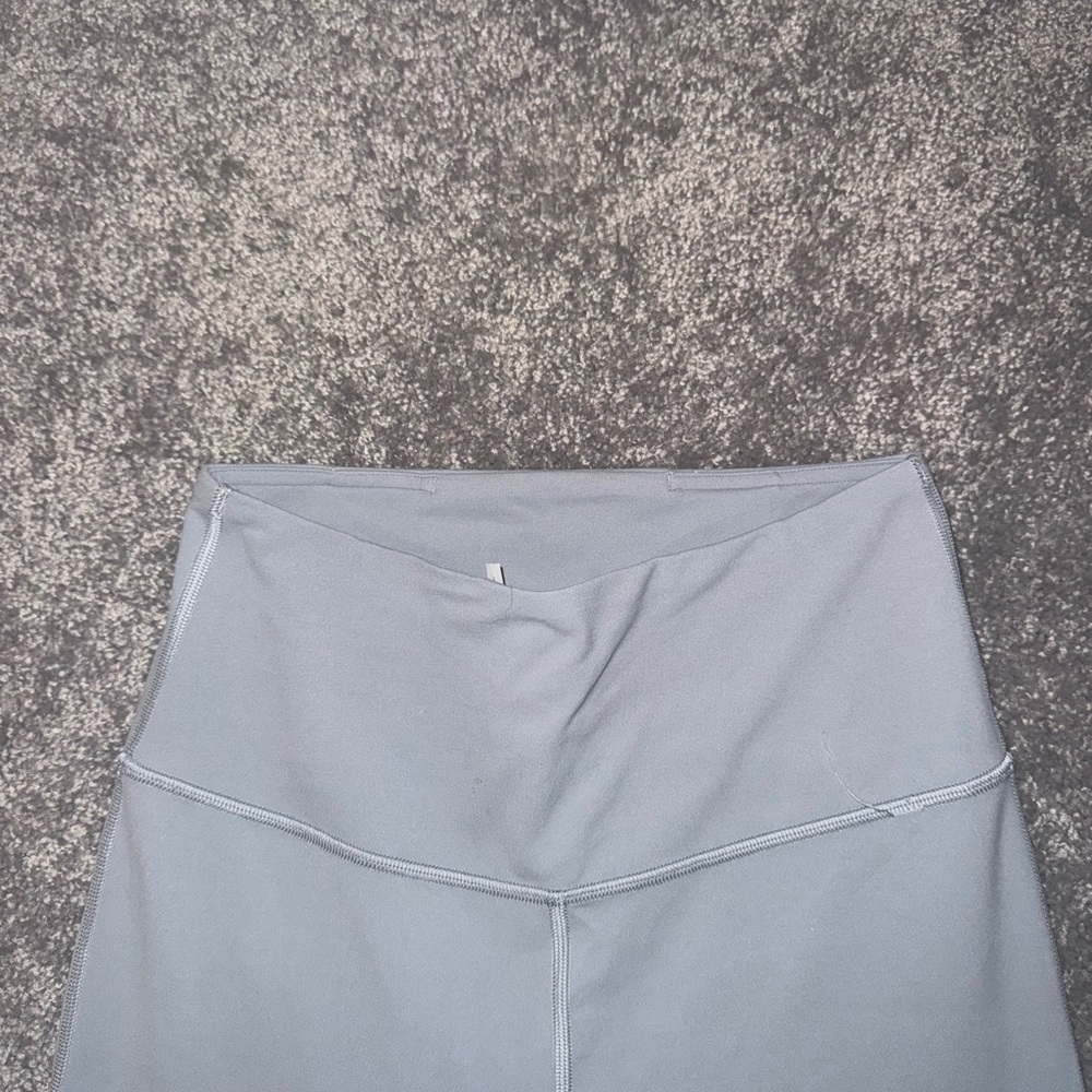 Lululemon Athletica Light Gray Yoga Pants - Picture 2 of 5